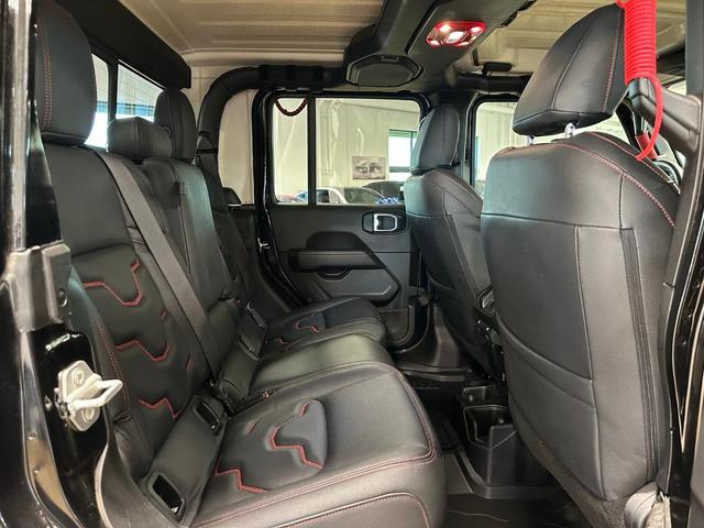 Photo of 2021 Black Clearcoat Jeep Gladiator