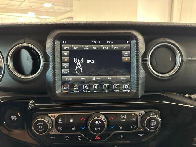 Photo of 2021 Black Clearcoat Jeep Gladiator