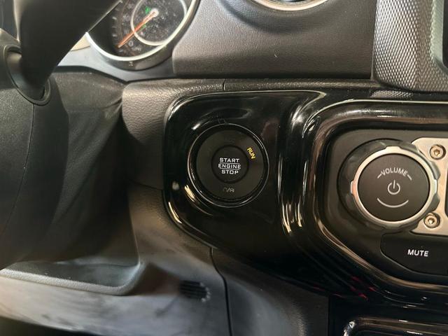 Photo of 2021 Black Clearcoat Jeep Gladiator