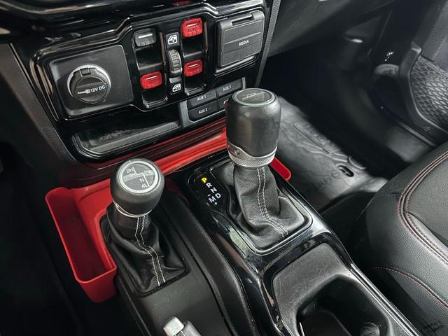 Photo of 2021 Black Clearcoat Jeep Gladiator