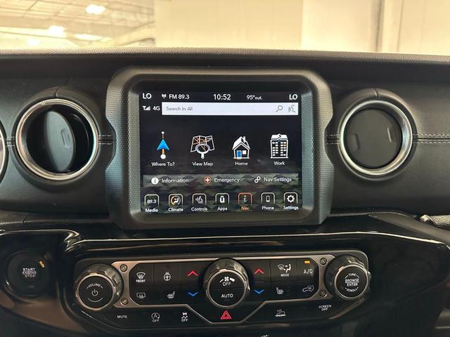 Photo of 2021 Black Clearcoat Jeep Gladiator