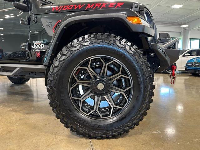 Photo of 2021 Black Clearcoat Jeep Gladiator