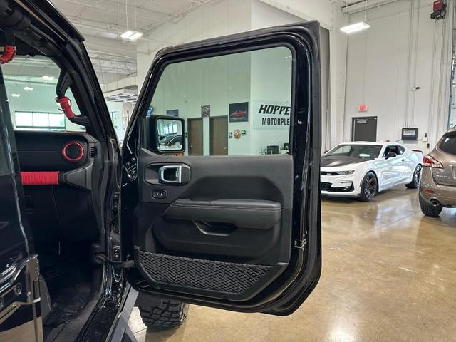 Photo of 2021 Black Clearcoat Jeep Gladiator