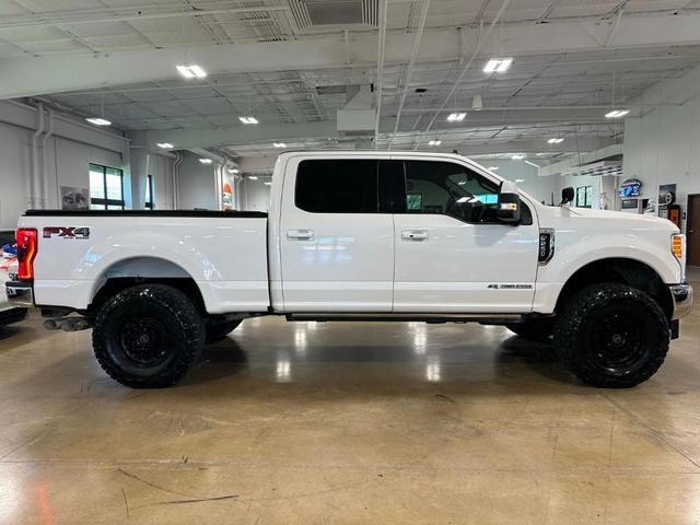 Photo of 2019 White Platinum Tri-Coat Metallic Ford F-250