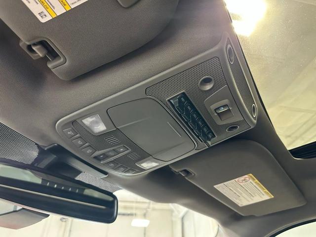 Photo of 2019 White Platinum Tri-Coat Metallic Ford F-250