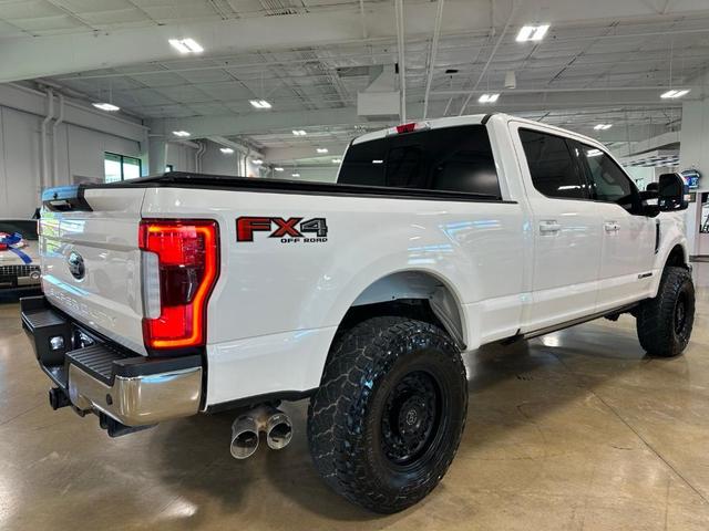 Photo of 2019 White Platinum Tri-Coat Metallic Ford F-250