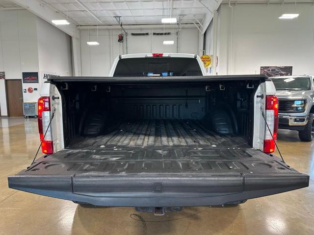 Photo of 2019 White Platinum Tri-Coat Metallic Ford F-250