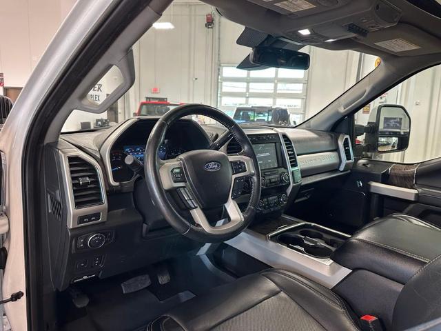 Photo of 2019 White Platinum Tri-Coat Metallic Ford F-250