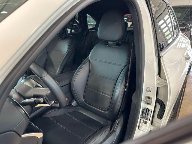 Photo of 2025 White Mercedes-Benz GLC 300