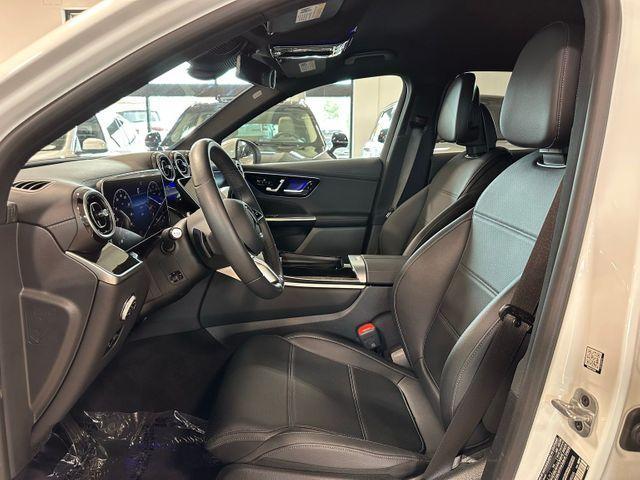 Photo of 2025 White Mercedes-Benz GLC 300