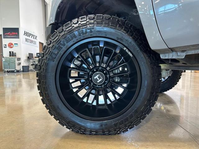 Photo of 2019 Off Road Gray Toyota Tundra