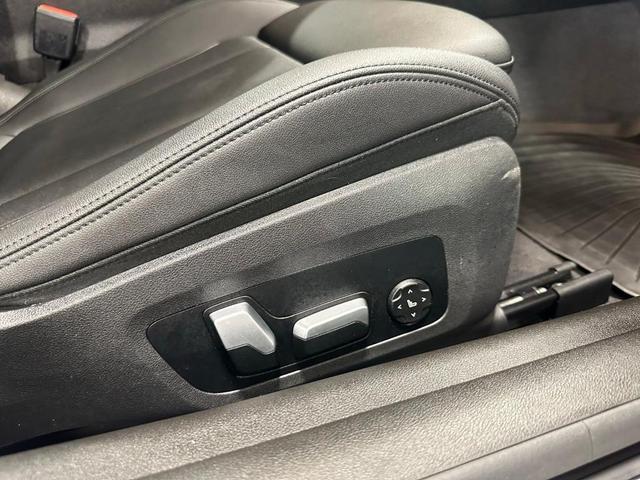 Photo of 2021 Portimao Blue Metallic BMW 430