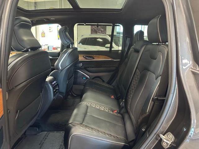 Photo of 2022 Metallic Jeep Grand Cherokee