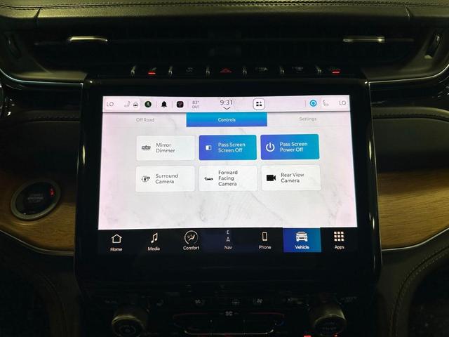 Photo of 2022 Metallic Jeep Grand Cherokee