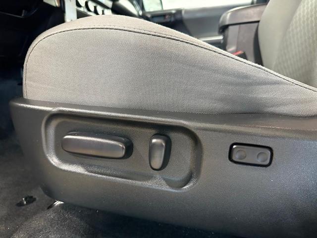 Photo of 2022 Blue Crush Metallic Toyota Tacoma
