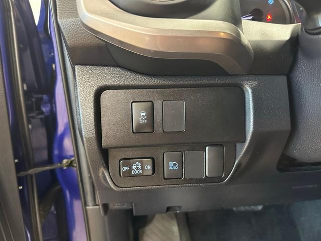 Photo of 2022 Blue Crush Metallic Toyota Tacoma
