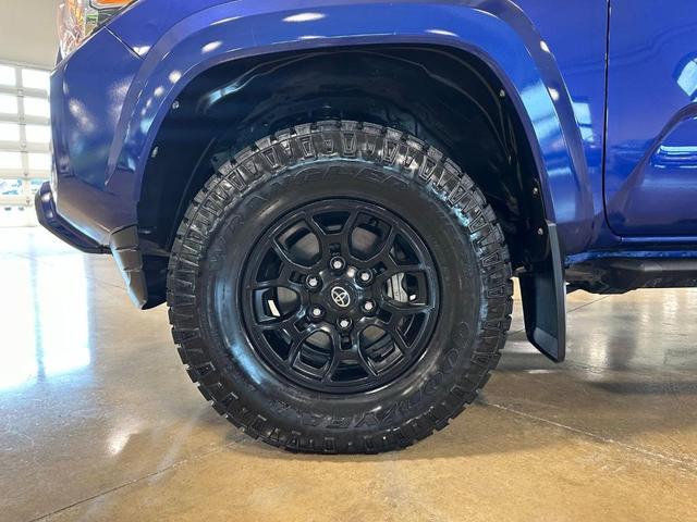 Photo of 2022 Blue Crush Metallic Toyota Tacoma