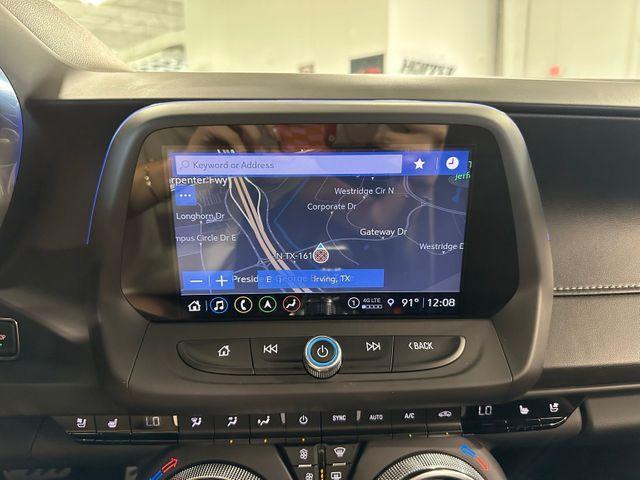 Photo of 2021 Summit White Chevrolet Camaro