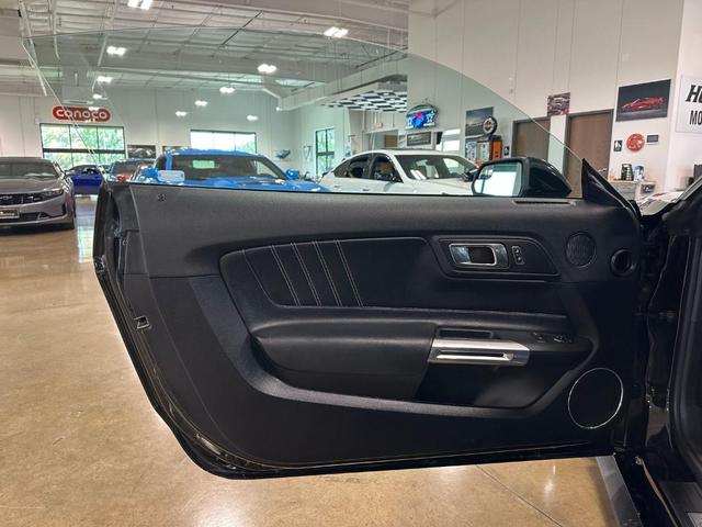 Photo of 2018 Shadow Black Ford Mustang