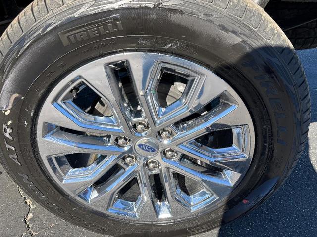 Photo of 2025 Oxford White Ford F-150