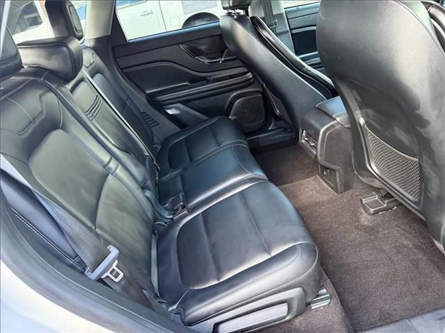 Photo of 2021 White Lincoln Corsair