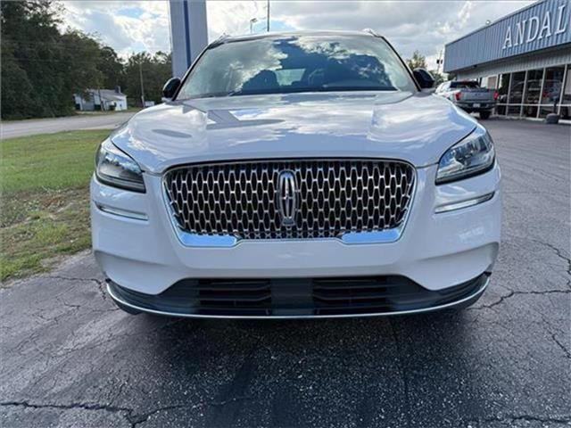 Photo of 2021 White Lincoln Corsair