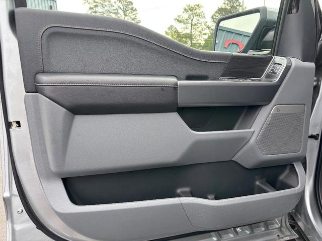 Photo of 2025 Iconic Silver Metallic Ford F-150