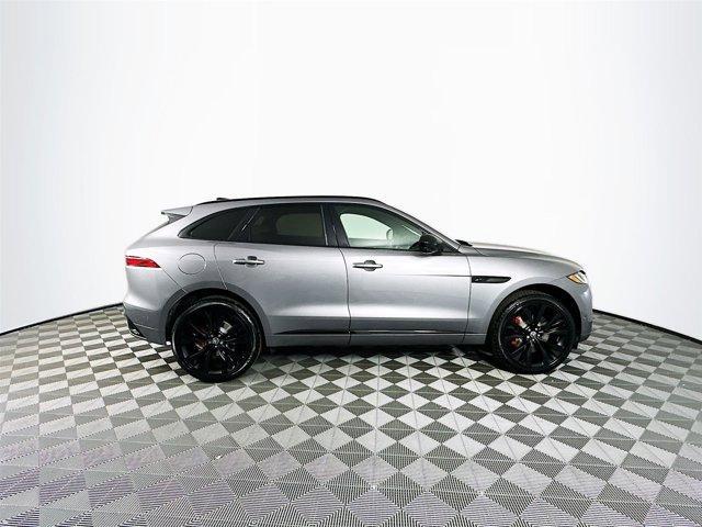 Photo of 2025 Eiger Grey Jaguar F-PACE
