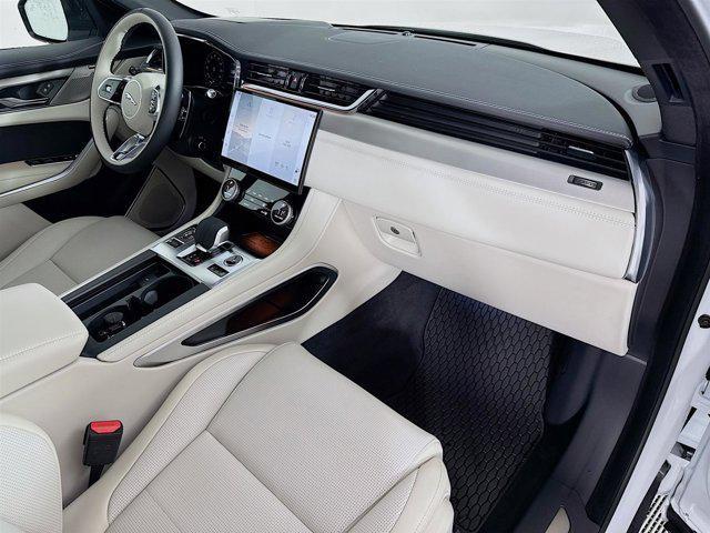 Photo of 2026 Fuji White Jaguar F-PACE