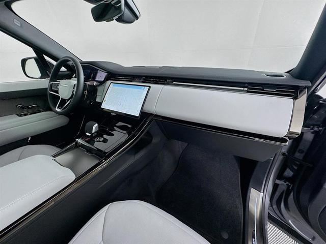 Photo of 2025 Eiger Grey Land Rover Range Rover Sport