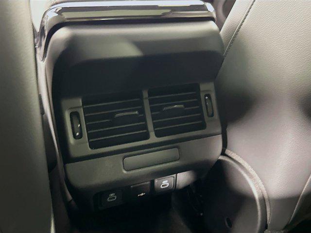 Photo of 2026 Arroios Grey Land Rover Range Rover Evoque