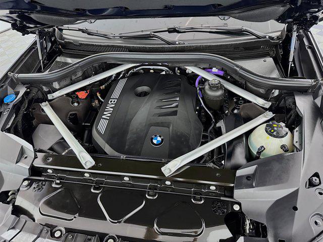 Photo of 2025 Carbon Black Metallic BMW X7