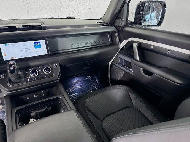 Photo of 2023 Fuji White Land Rover Defender