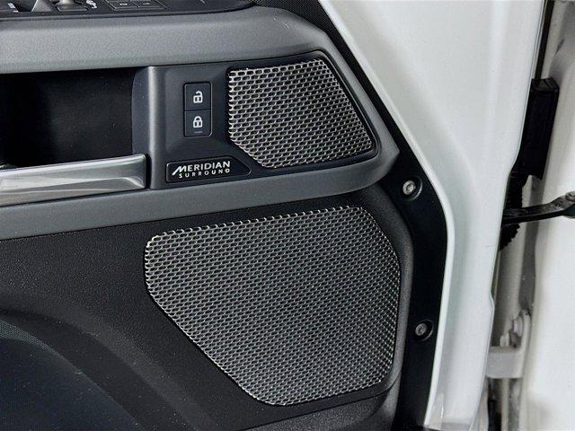 Photo of 2023 Fuji White Land Rover Defender