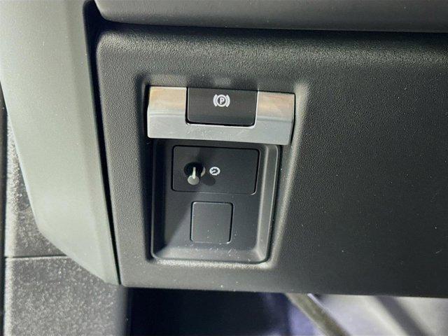 Photo of 2023 Fuji White Land Rover Defender