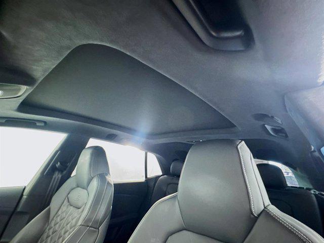 Photo of 2023 Navarra Blue Metallic Audi SQ8