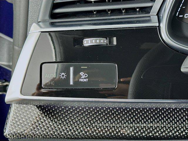 Photo of 2023 Navarra Blue Metallic Audi SQ8
