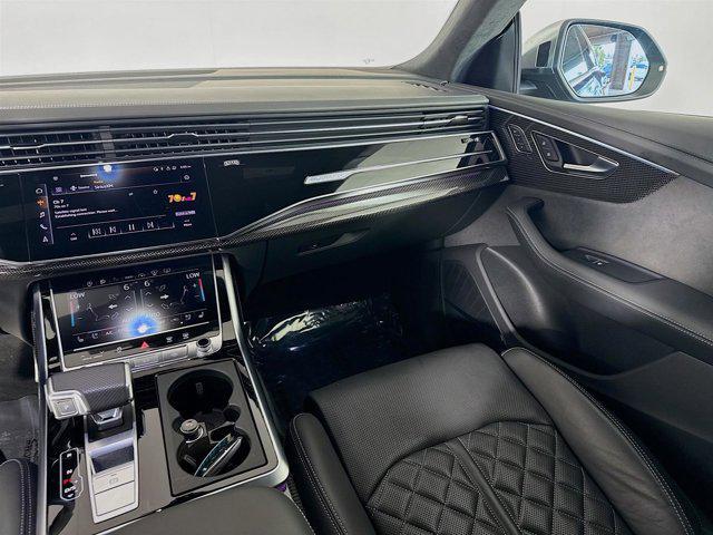 Photo of 2023 Navarra Blue Metallic Audi SQ8