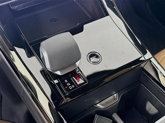 Photo of 2025 Eiger Grey Land Rover Range Rover Sport