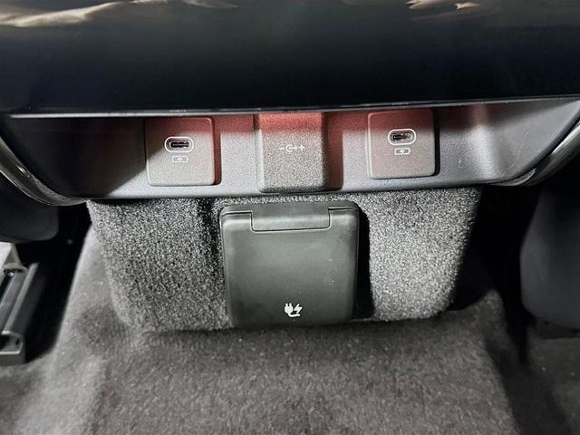 Photo of 2025 Eiger Grey Land Rover Range Rover Sport