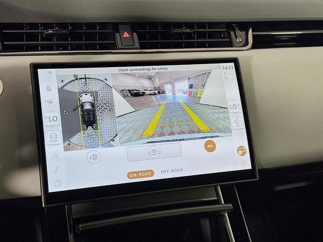 Photo of 2026 Arroios Grey Land Rover Range Rover Evoque