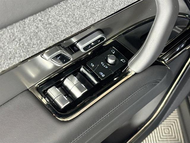 Photo of 2025 Carpathian Grey Land Rover Range Rover Sport