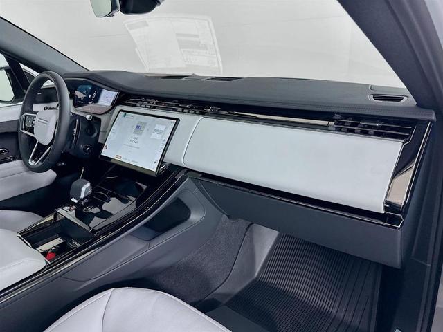 Photo of 2025 Borasco Grey Land Rover Range Rover Sport