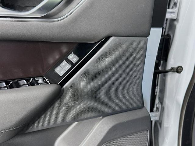 Photo of 2026 Arroios Grey Land Rover Range Rover Velar