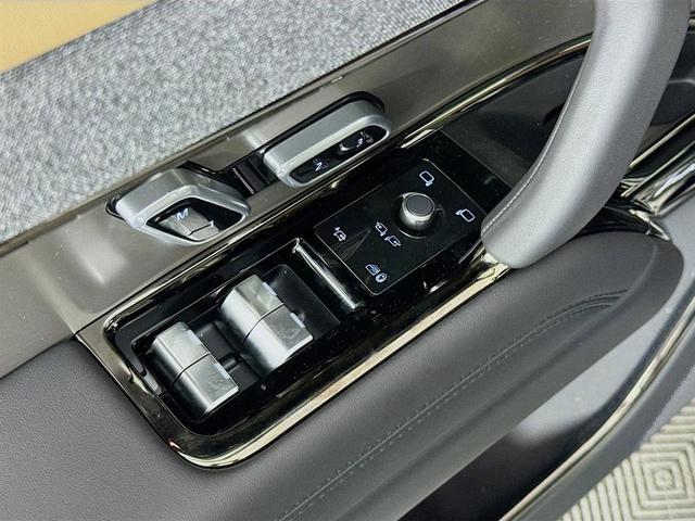 Photo of 2025 Borasco Grey Land Rover Range Rover Sport