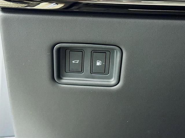 Photo of 2025 Santorini Black Land Rover Range Rover Sport