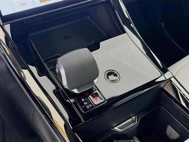 Photo of 2025 Santorini Black Land Rover Range Rover Sport