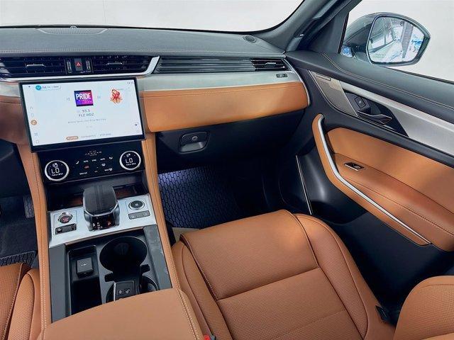 Photo of 2026 Fuji White Jaguar F-PACE