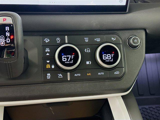 Photo of 2025 Fuji White Land Rover Defender