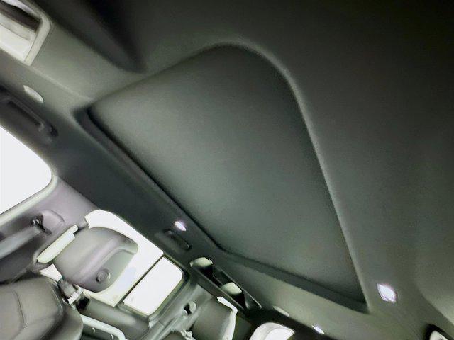 Photo of 2025 Fuji White Land Rover Defender